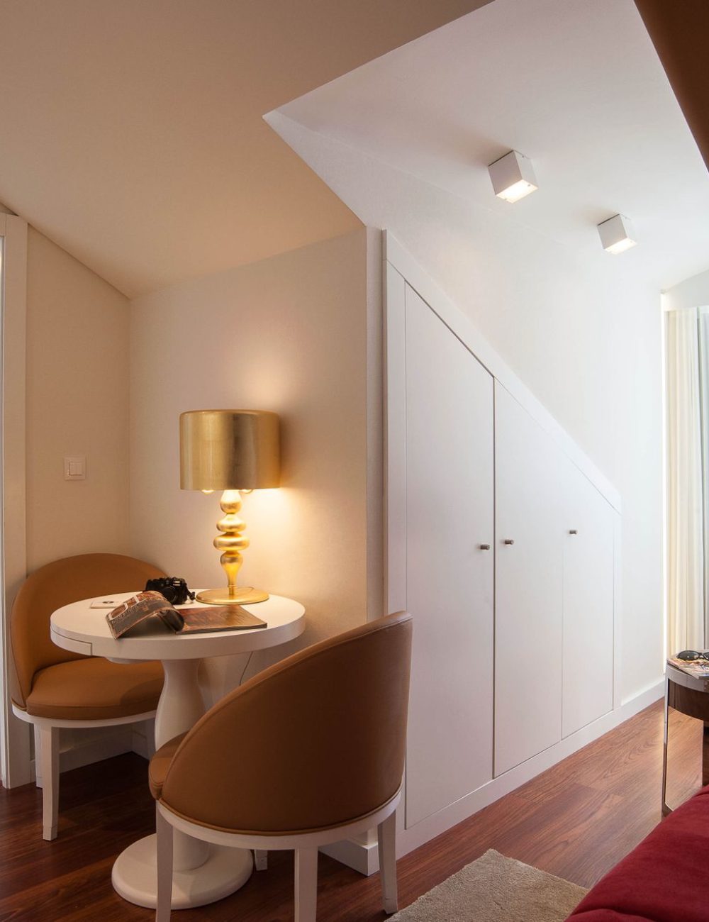pexels-the-7-hotel-lisbon-1817831-10890710